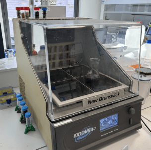 Laboratory bench incubator New BrunswickTM Innova® 40/40R