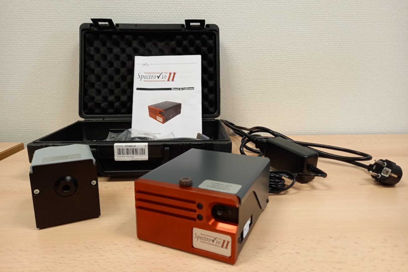 Spectrophotomètre / Spectrophotometer
